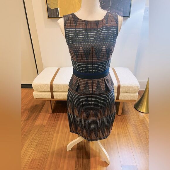 David Meister Elegant geometric pattern dress size 2 - Picture 1 of 9
